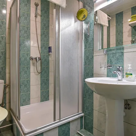 Sviesus Ir Jaukus Dvieju Kambariu Butas Palangos Centre Апартаменты Паланга